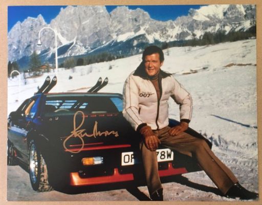 James Bond 007: For Your Eyes Only - Sir Roger Moore Signed - - Movie prop | Catawiki