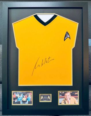 Star Trek - William Shatner - signed Star Trek Uniform / luxary Frame / JSA | Catawiki