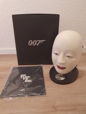 James Bond, James Bond 007: No Time To Die - Factory Entertainment - - Movie prop This is a limited to 500 pcs world wide high end edition prop replica of the Safin mask from the | Catawiki