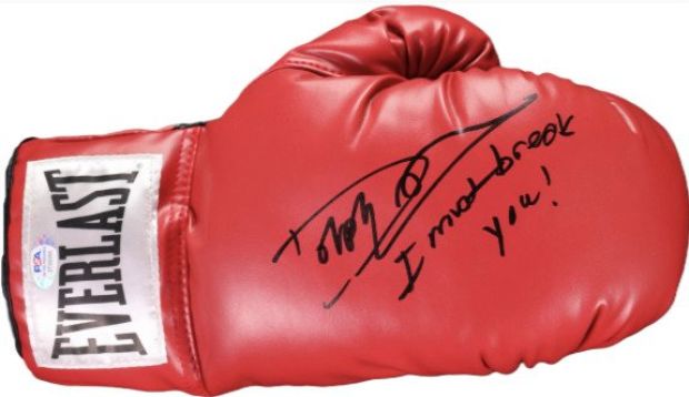 Dolph Lundgren (Ivan Drago) - "I Must Break You" - Signed Boxing Glove - with PSA COA | Catawiki