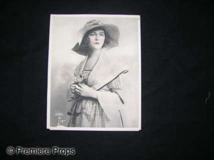 Lot 206 - LILLIAN GISH - Photo