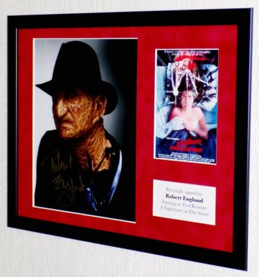 Nightmare on Elmstreet - Robert Englund (Freddy Krueger) Premium Framed, signed, COA + photo signing session | Catawiki