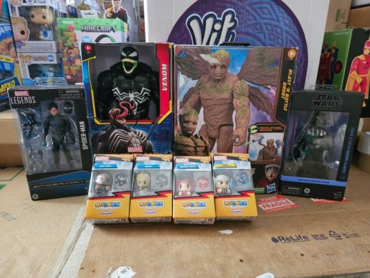 Hasbro - Toy figurine Set di action figure Marvel e Star Wars | Catawiki