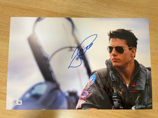 Top Gun - Tom Cruise Signed 11x17" (43.2 × 27.9 cm) Photo – Beckett BAS COA | Catawiki