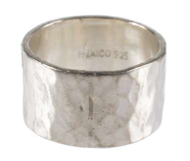 WENTWORTH MILLER "CAPTAIN COLD" DC’S LEGENDS OF TOMORROW PROP RING | Julien’s