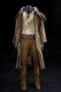 Jumanji (2017) - Lot 89 - Van Pelt‘s (as played by Bobby Cannavale) Coat Costume