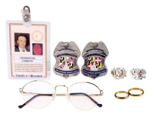 ENEMY OF THE STATE (1998) - Lot #659 : Mike Papac Collection: Thomas Reynolds‘ (Jon Voight) Accessories