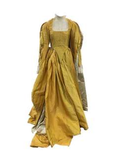 Mirror Mirror Evil Queen (Julia Roberts) Movie Costumes | Premiere Props