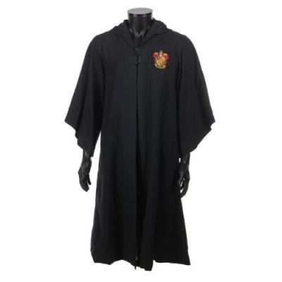Harry Potter And the Chamber of Secrets (2002) | Lot 147 : Harry Potter’s (Daniel Radcliffe) Gryffindor Robe | Propstore