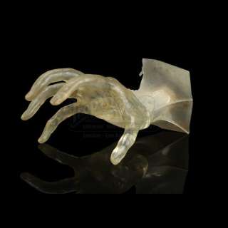 POLTERGEIST (1982) - Lot 352 - Poltergeist Reference Hand