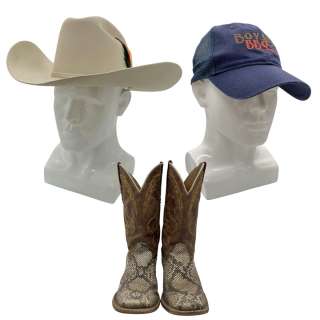 Poker Face Season 1 Taffy (Lil Rey Howery) Screen Worn Cowboy Hat, Baseball Cap & Boots Ch 2 Ep 103 | VIP Fan Auctions
