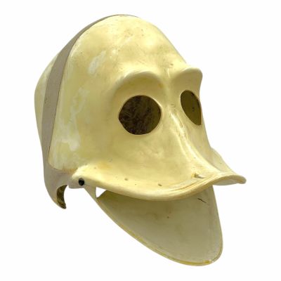 Lot 257: Howard the Duck (1986) Howard T Duck Screen Used Duck World Skull | VIP Fan Auctions