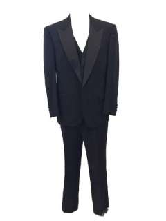 Once Upon a Time in Hollywood Cliff Booth (Brad Pitt) Movie Costumes | Premiere Props