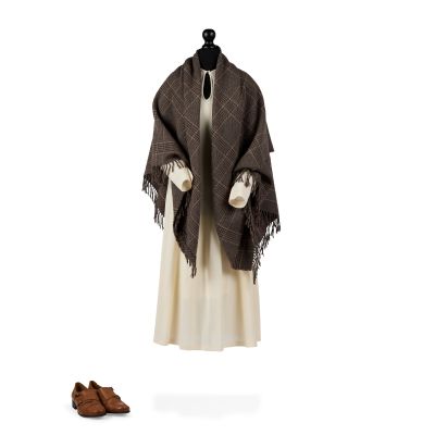 Lot 9 - ’The White Dress’, worn when Claire goes through the stones Season 1, Various Episodes 5 | Bonhams