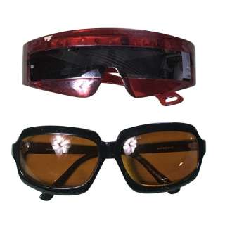 Lot 92 - Amanda Bynes 2 Pairs of Sunglasses - Big Fat Liar (2002)