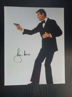 James Bond 007: Moonraker | James Bond 007: Moonraker - Roger Moore (007 - signed, with COA | Catawiki