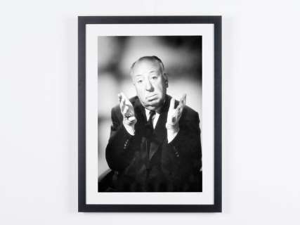 The Master of Suspense (1963) - Alfred Hitchcock | The Master of Suspense (1963) - Alfred Hitchcock - , Anthony Hopkins as Dr. Hannibal Lecter - Fine Art Photography - Luxury Wooden Framed 70X50 cm - - - Original Certificate (COA), Hologram Logo Editor and QR Code | Catawiki