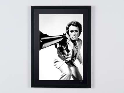 Magnum Force (1973) - Clint Eastwood As ’Dirty’ Harry" | Magnum Force (1973) - Clint Eastwood as ’Dirty’ Harry" - Fine Art Photography - Luxury Wooden Framed 70X50 cm - Limited Edition Nr 02 of 30 - Serial ID 30333 - - Original Certificate (COA), Hologram Logo Editor and QR Code | Catawiki