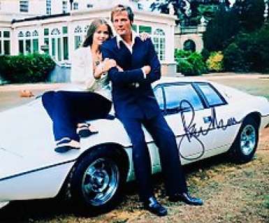 James Bond 007: the Spy Who Loved Me | James Bond 007: The Spy Who Loved Me - Roger Moore (007 - signed, with COA | Catawiki