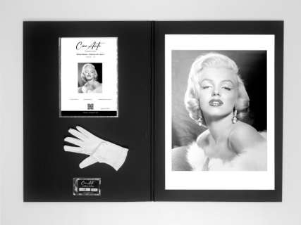 Marilyn Monroe - Collection n°2 - Serie 1 - On Luxury Black Portfolio, COA numbered - 60X42 CM - "Cine Arte" COLLECTOR | Catawiki