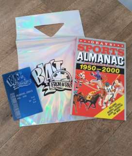 Back to the Future - - Movie prop Sports Almanac & holographic bag & ticket of "Blast from the Past" Replicas (1:1) | Catawiki