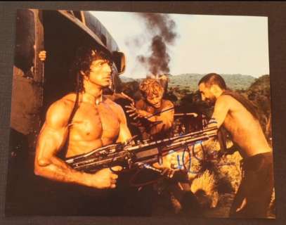 Rambo: First Blood Part II - Sylvester Stallone (John Rambo) - Signed with COA 8×10 in (20×25 cm) | Catawiki