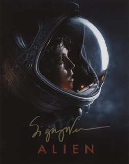 Alien - Signed by Sigourney Weaver, with Letter of Authenticity - Photo, Autograph | Catawiki