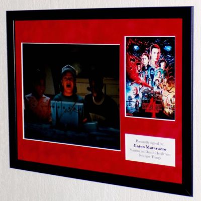 Stranger Things - Gaten Matarazzo (Dustin Henderson) Premium Framed, signed, Certificate of Authenticity | Catawiki