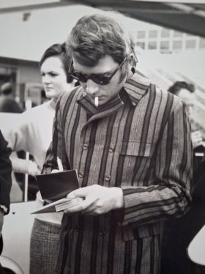 Gérard Houin - Johnny Hallyday, ’1966 Tours’ | Catawiki