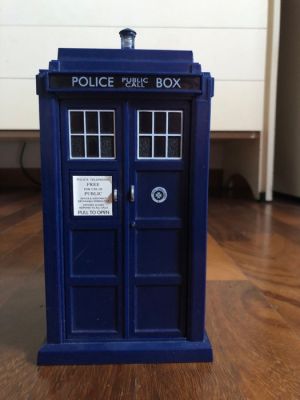 Doctor Who - Custom: Doctor Who merchandise | Catawiki