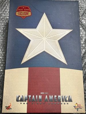 Hot Toys - Action figure Hot Toys Movie Masterpiece Captain America Army Mascot Version 1/6 Scale Figure | Catawiki