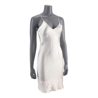 9 1/2 WEEKS (1986) - Lot #490 : Elizabeth McGraw‘s (Kim Basinger) Screen-Matched Striptease Slip