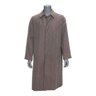 THE OFFICE (T.V. SERIES, 2005-2013) - Lot #1227 : Michael Scott‘s (Steve Carell) Trench Coat