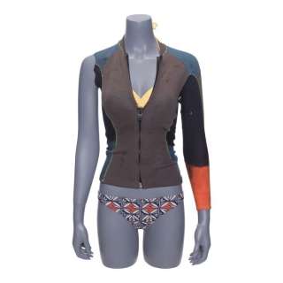 THE SHALLOWS (2016) - Lot #1338 : Nancy Adams‘ (Blake Lively) Bloodied Costume with Screen-Matched Scuba Top