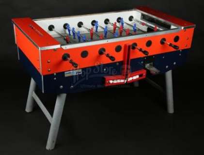 T2 Trainspotting - Lot 100 - Simon‘s (Jonny Lee Miller) Foosball Table
