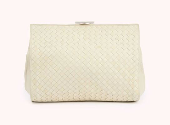 And Just Like That… | Lot #23 - Miranda Hobbes Season 1 Episode 3 Bottega Veneta Clutch | Julien’s