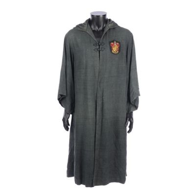 Harry Potter And the Chamber of Secrets (2002) | Lot 201 : Ron Weasley’s (Rupert Grint) Screen-matched Hand-Me-Down Robe | Propstore