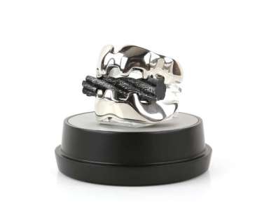 James Bond The Spy Who Loved Me and Moonraker - Factory Entertainment Replica Jaws Teeth, Signature… | Ewbank’s