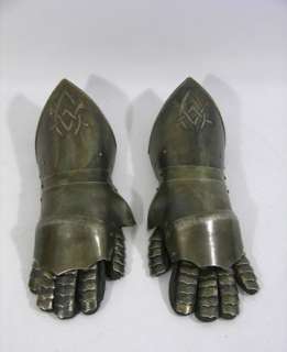 Underworld Death Dealer Hand Armor Movie Props | Premiere Props