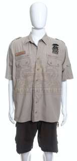 Lot 289 - Zookeeper - Griffin Keyes‘ (Kevin James) Outfit– VII125