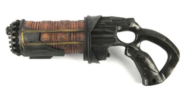 Lot 5046 - Jupiter Ascending (2015) Production-made ’Big’ Gun Prop, from the sci-fi/adventure Warner Bros… | Ewbank’s