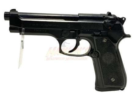 Lot 325 - Stargate SG-1 (1997-2007) - Colonel Jack O‘Neill (Richard Dean Anderson) Beretta Handgun (Hero non-f