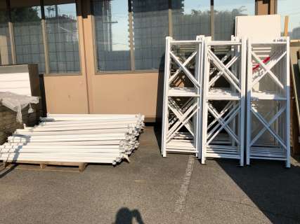 Dismantled industrial white racking - Includes approx. 40 vertical uprights & 100 horizontal beams | Direct Liquidation