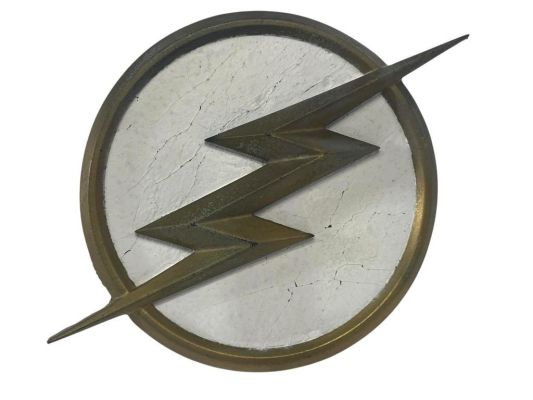 Lot 300 - The Flash (2014-2023) - The Flash (Grant Gustin) Chest Emblem