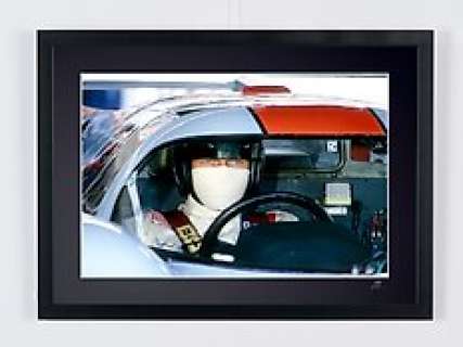 Le Mans 1971 - Steve McQueen - Driven Is Porsche 917 K | Le Mans 1971 - Steve McQueen - Driven is Porsche 917 K - Fine Art Photography - Luxury Wooden Framed 70X50 cm - Limited Edition 04 of 30 - Serial ID 20567 - Original Certificate (COA), Hologram Logo Editor and QR Code | Catawiki