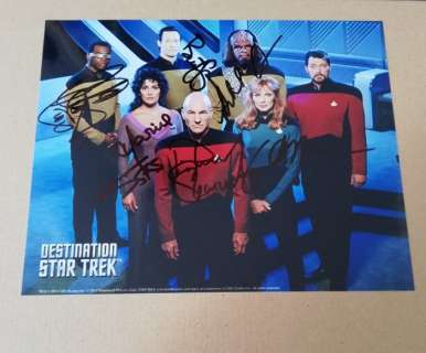 Star Trek TNG: Patrick Stewart "Captain Picard" & Crew signed photo in-person autograph | Catawiki