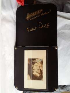 Lili Marleen - Vintage Odeon Box - Signed by Marlene Dietrich (photo) & handwritten Musical Notes by - Case - Leather - Very Rare | Catawiki