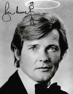 Roger Moore 8 X 10 Photo Hand signed with a drawing of "The Saint" figure with b’bc COA - Roger Moore | Catawiki