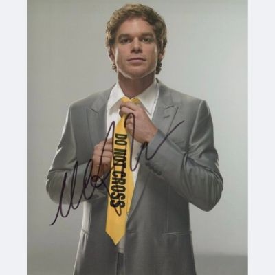 Dexter - Signed by Michael C. Hall (Dexter) | Catawiki