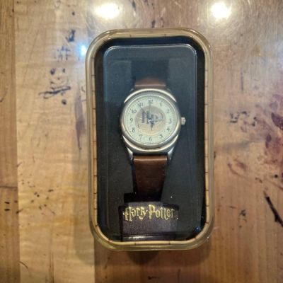 Harry Potter - Analog Wristwatch — Brown Leather Band with Original Display Case | Catawiki